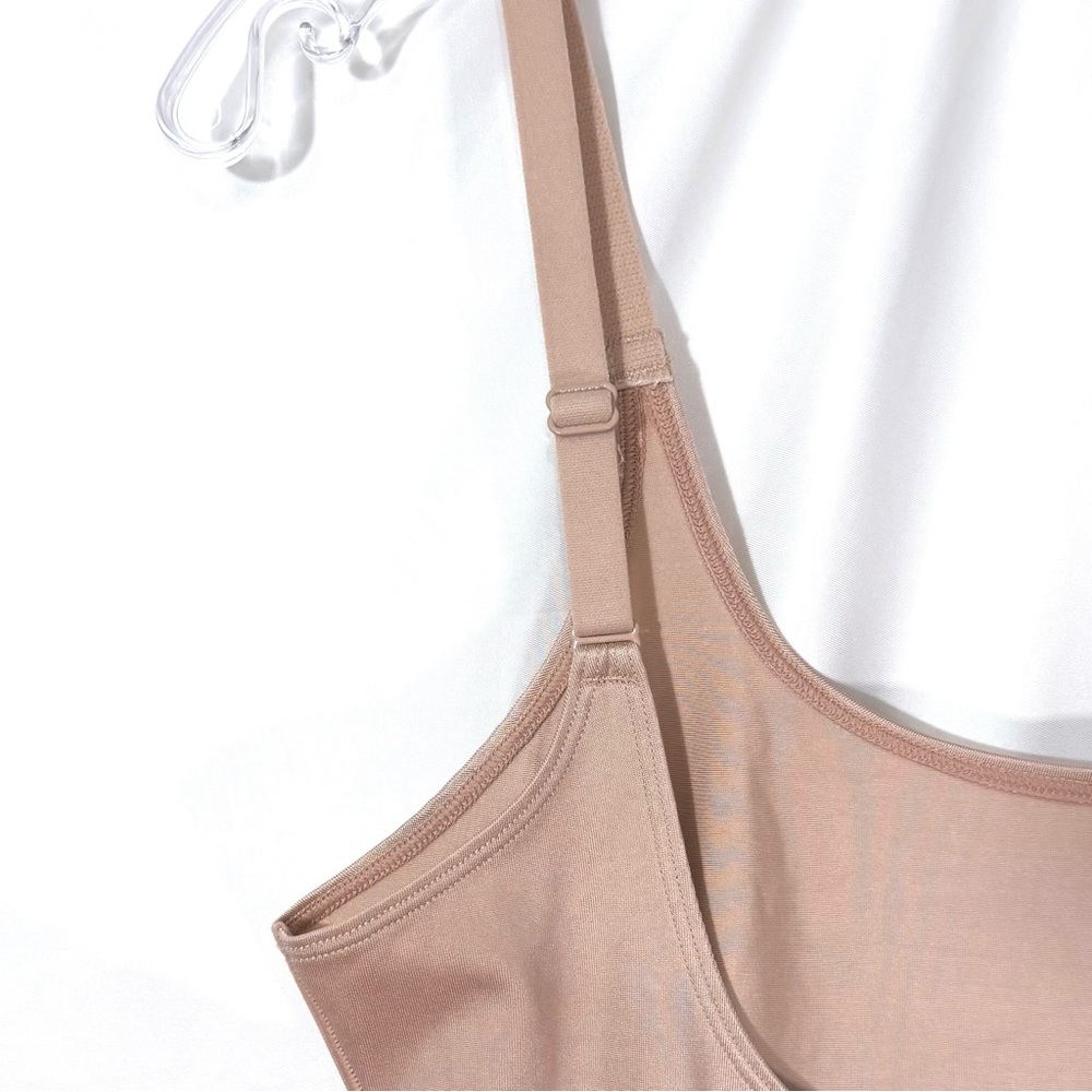 NWOT Spanx Socialite Lightweight Shaping Camisole With Adjustable Straps Size 1X - Picture 5 of 12